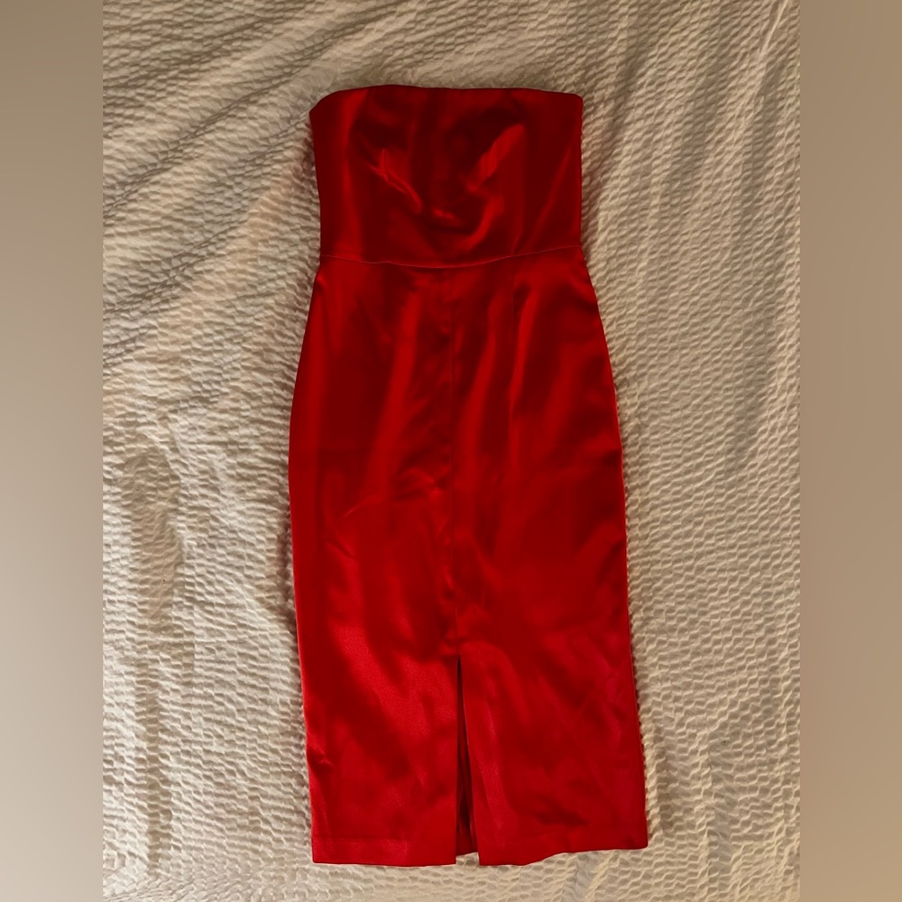 Elegant Red Strapless Dress